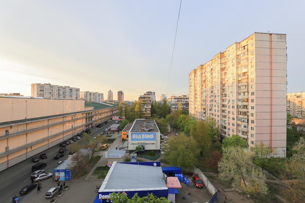 Apartment On Obolonskiy Prospect 12 Kiew Exterior foto