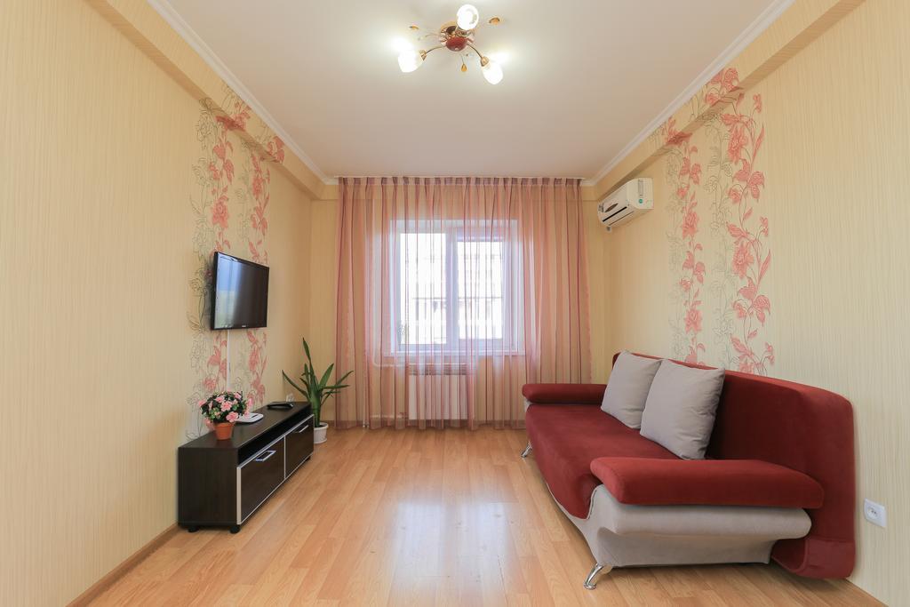 Apartment On Obolonskiy Prospect 12 Kiew Exterior foto