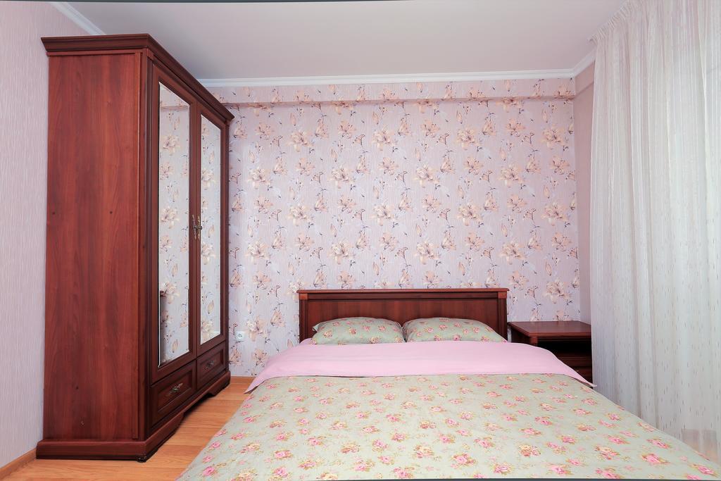 Apartment On Obolonskiy Prospect 12 Kiew Exterior foto